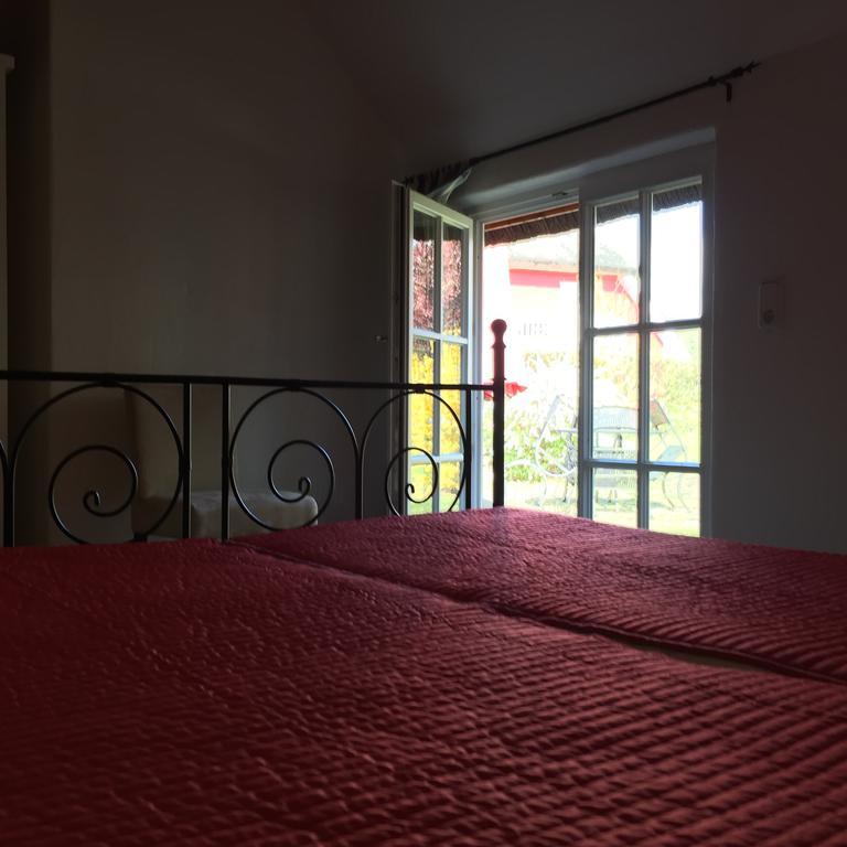 Alte Fischerkate Und Moewennest Gross Zicker Exterior photo
