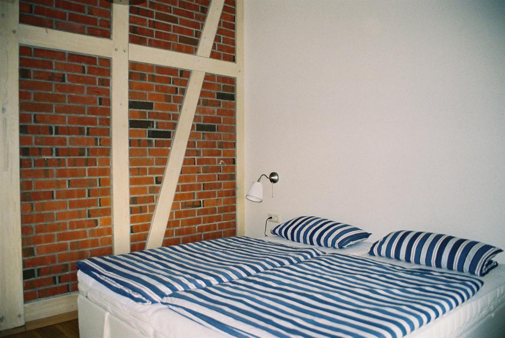 Alte Fischerkate Und Moewennest Gross Zicker Exterior photo