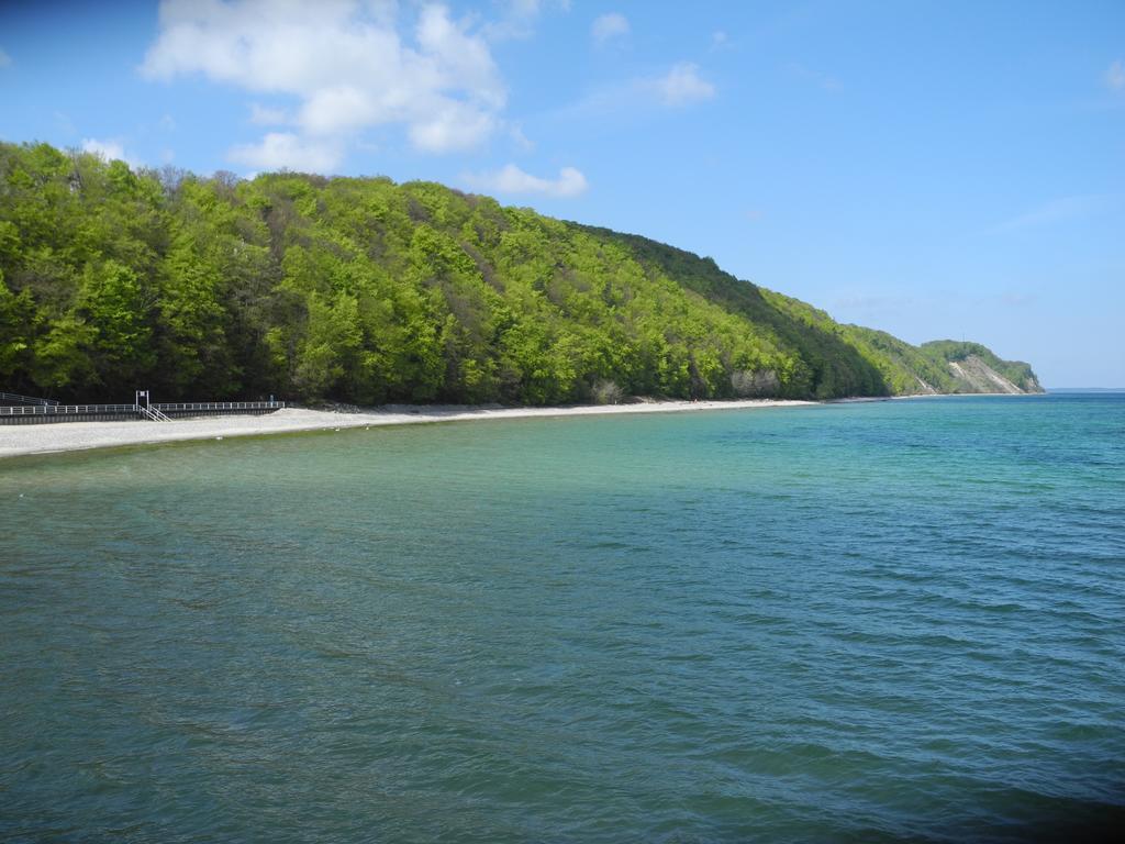 Alte Fischerkate Und Moewennest Gross Zicker Exterior photo